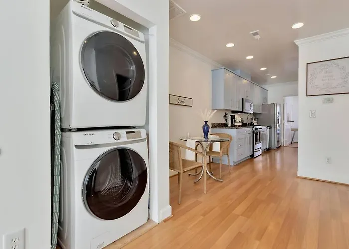 Dc A Lovely Urban Oasis Condo